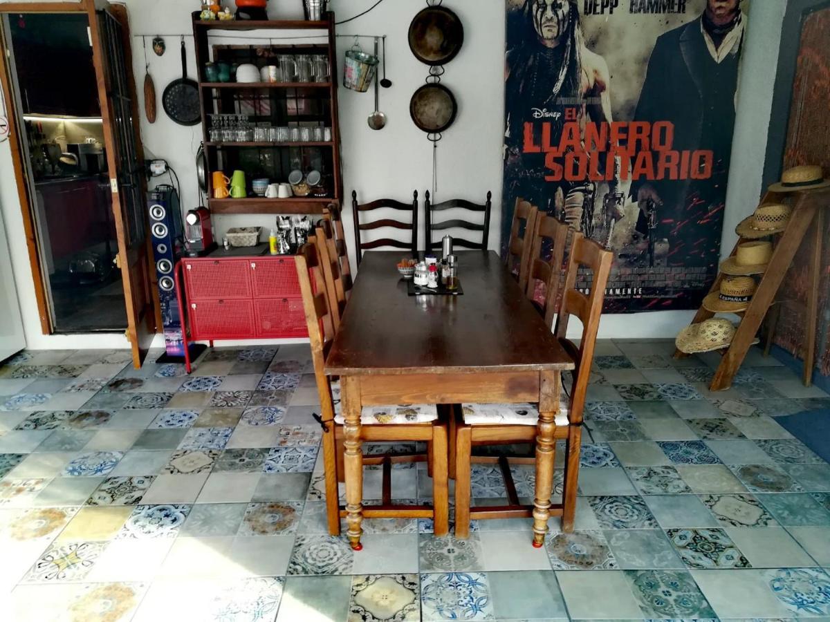 Los Amigos De Claude & Joanna Ontinyent Eksteriør billede